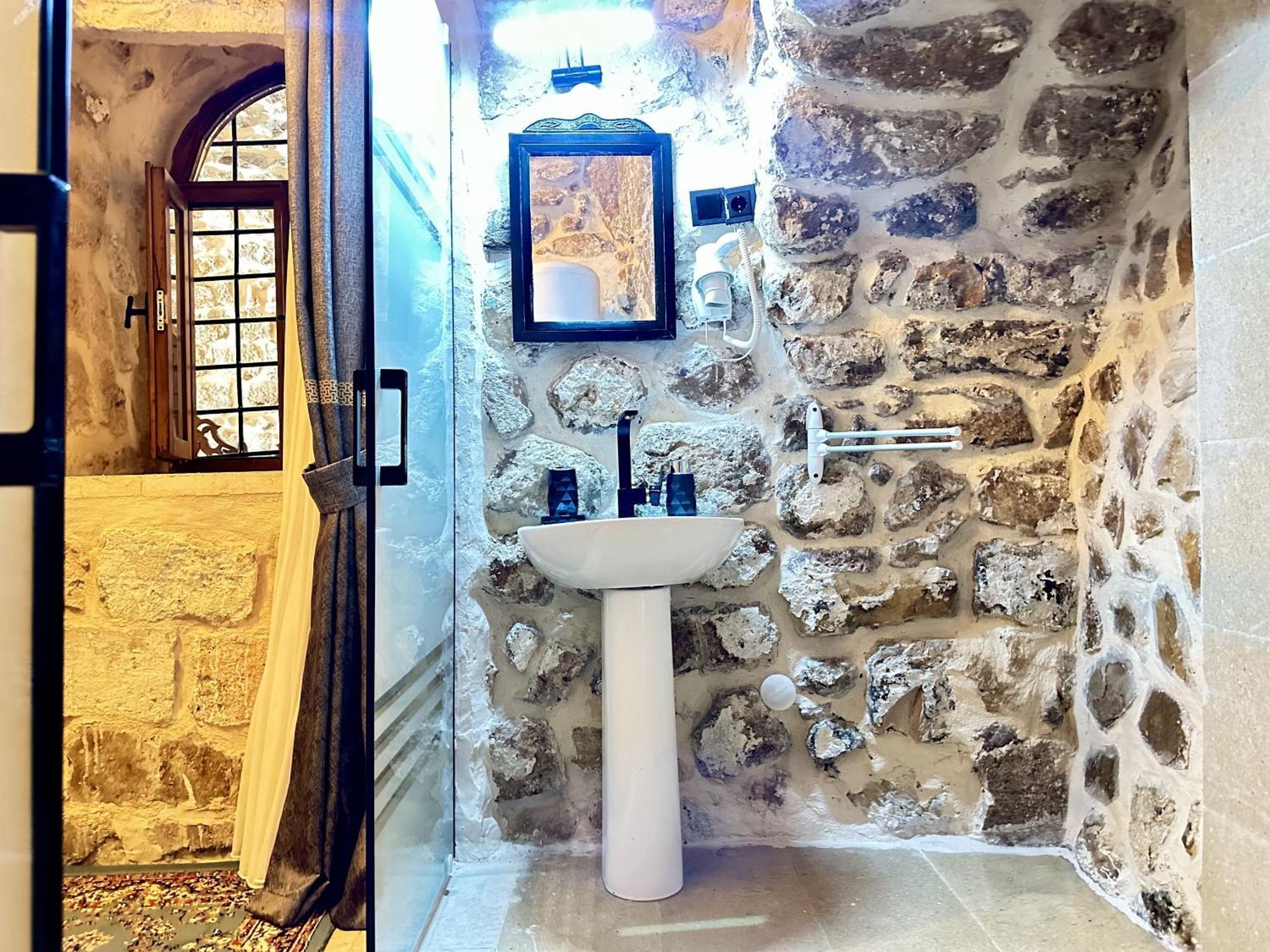 Arev Hotel Mardin Exterior photo