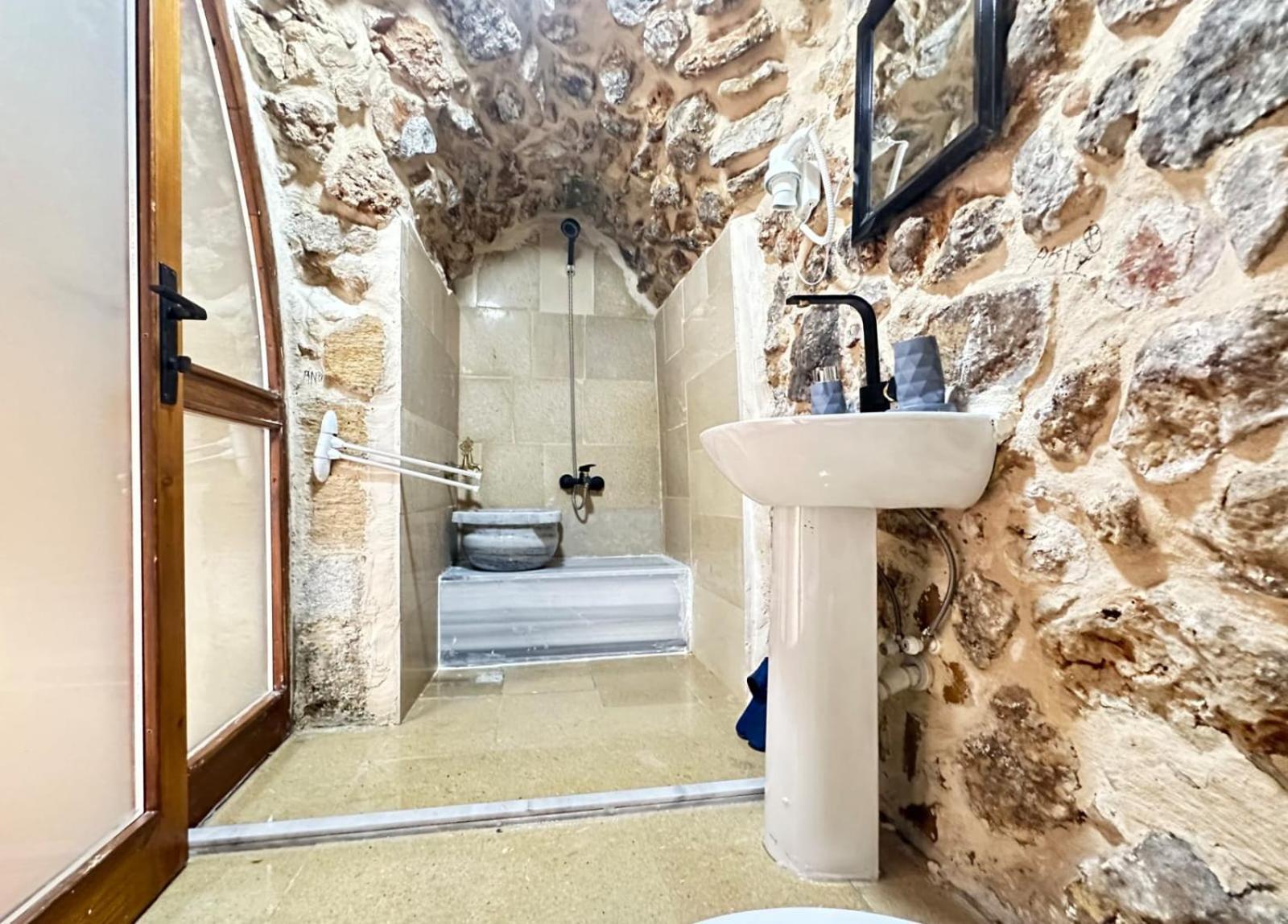 Arev Hotel Mardin Exterior photo